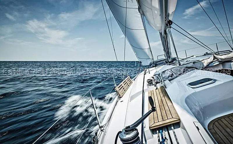 谈球吧体育app下载官网视觉中国年轻美女足球运动员与经验丰富大叔对决：一场激动人心的比赛